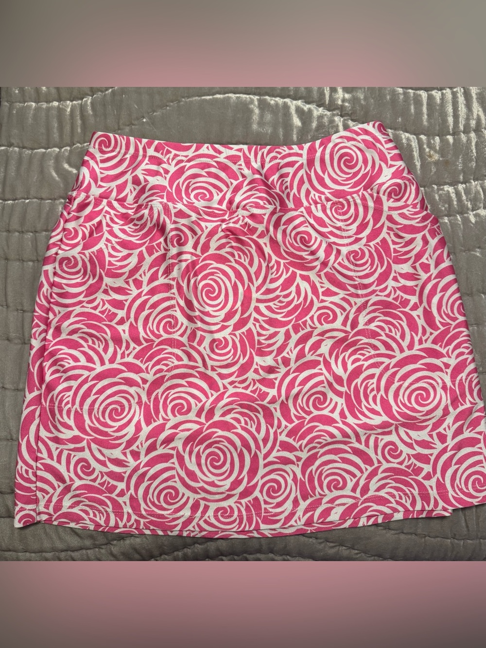 Skinz Women's Pink and White Floral Print Golf Skirt